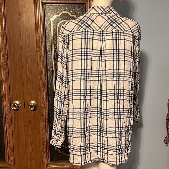 LaJu Shirt  - Picture 4 of 6